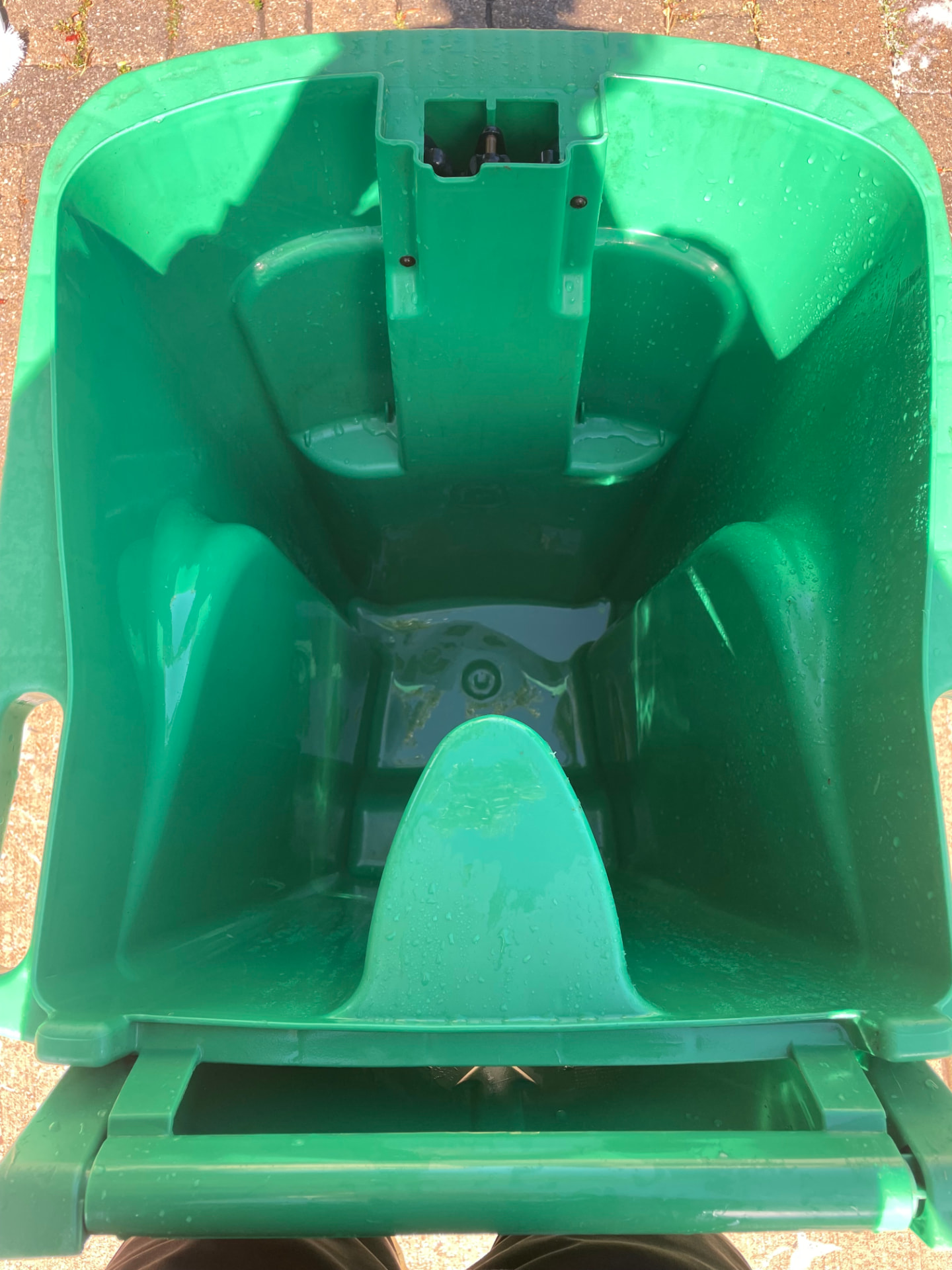 Bin Cleaning · Residential organics bin - After